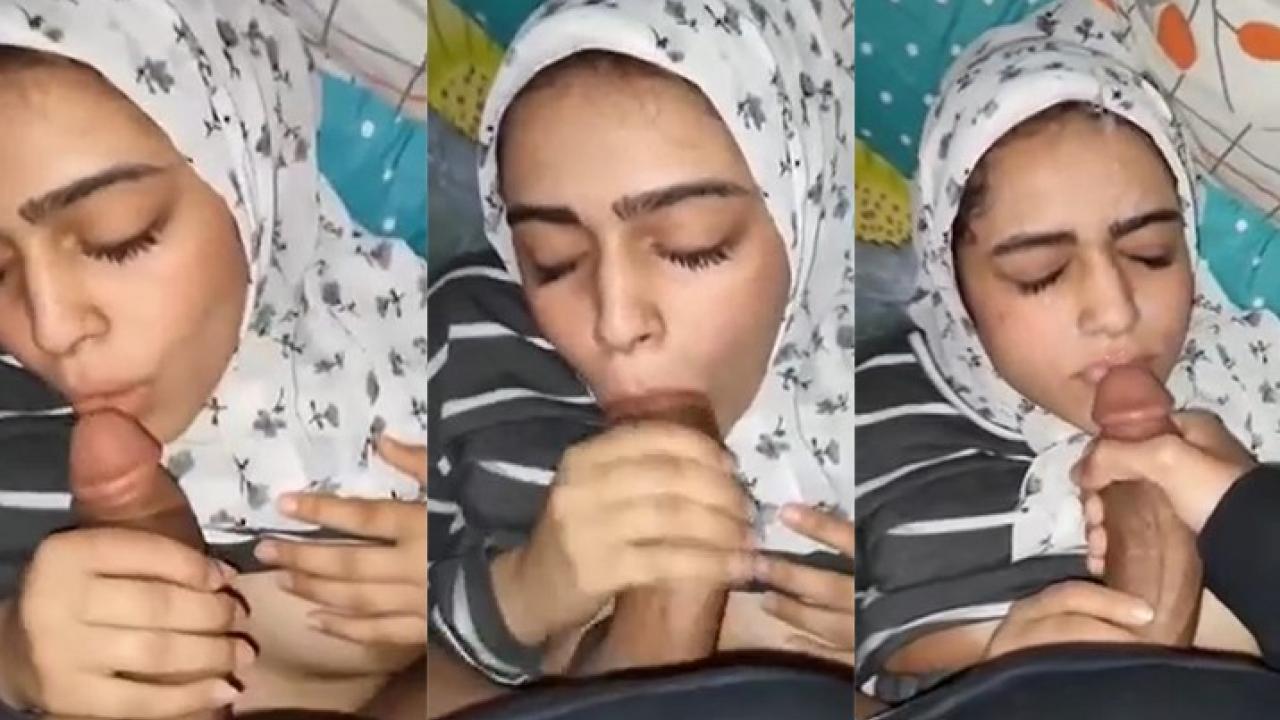 محجبة مغربية ترضع زب حبيبها بعنفوان