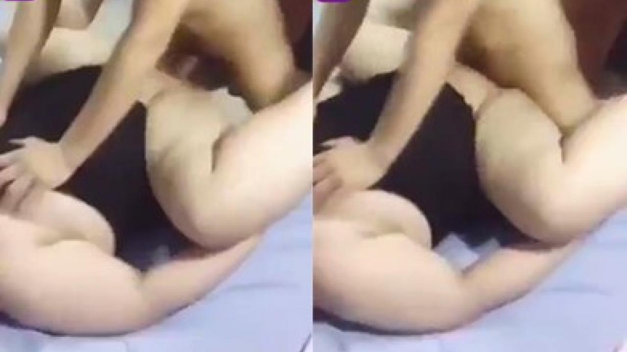 مراهق مصري بنيك جارته المطلقة بقوة .